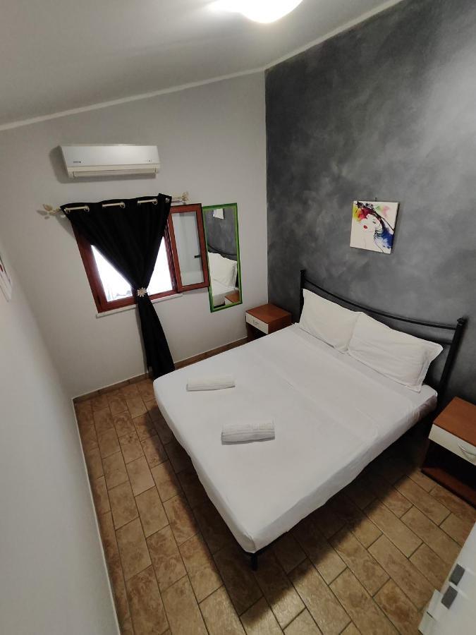 Sicily Travel Apartment'S 4 Giardini Naxos Ngoại thất bức ảnh