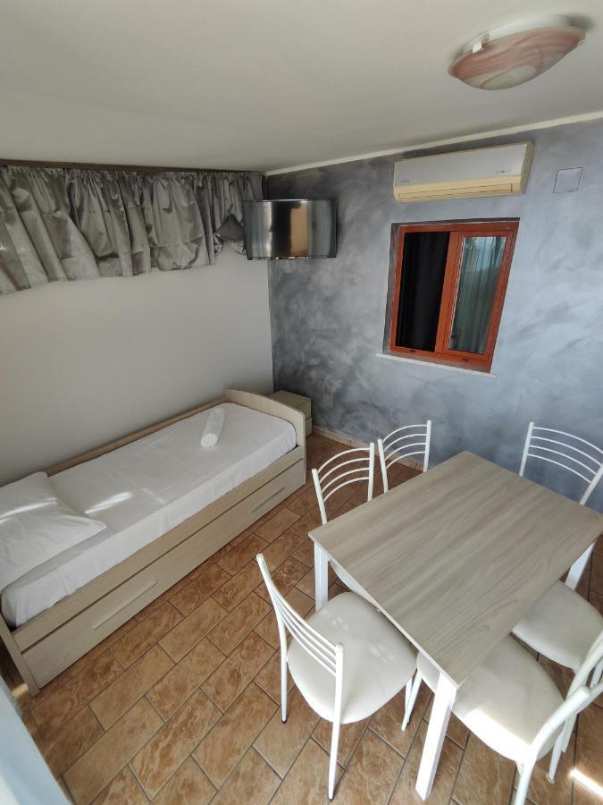 Sicily Travel Apartment'S 4 Giardini Naxos Ngoại thất bức ảnh