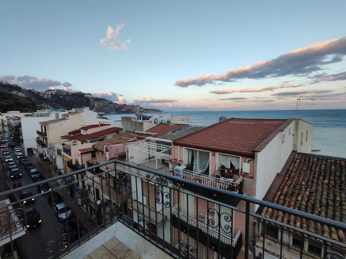 Sicily Travel Apartment'S 4 Giardini Naxos Ngoại thất bức ảnh