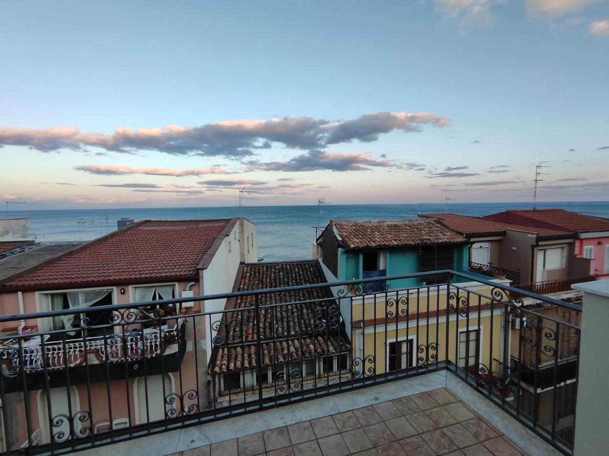 Sicily Travel Apartment'S 4 Giardini Naxos Ngoại thất bức ảnh